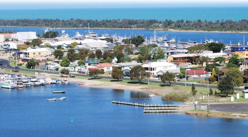 Third Minister in six months hears about Lakes Entrance holiday policing levels