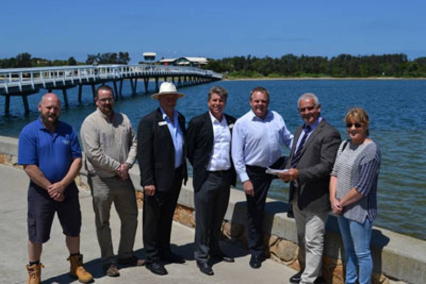 New public jetty for Lakes Entrance